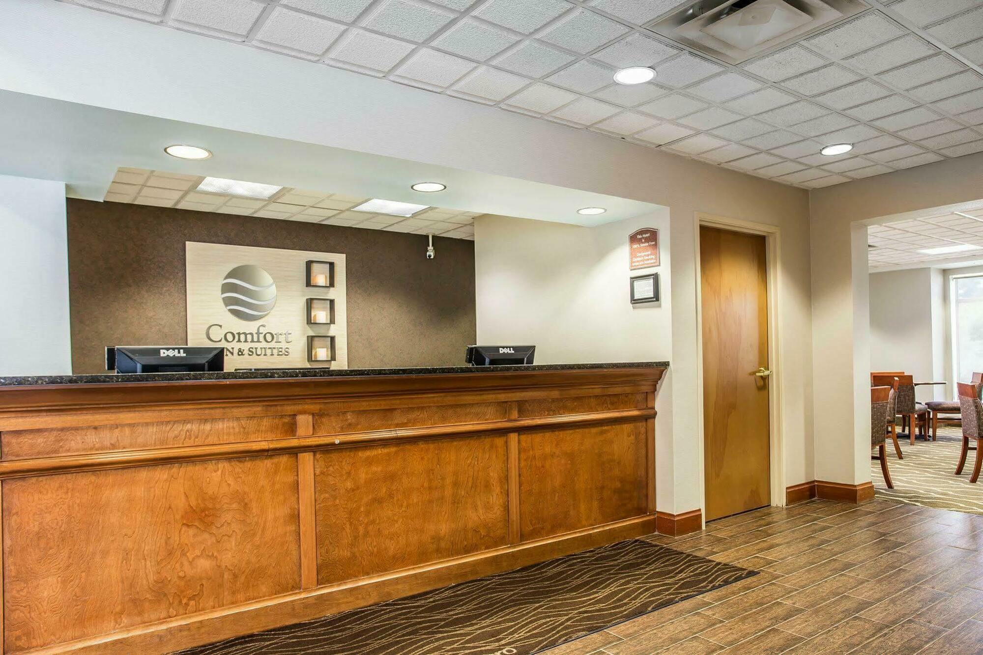 Comfort Inn & Suites Walterboro I-95 מראה חיצוני תמונה
