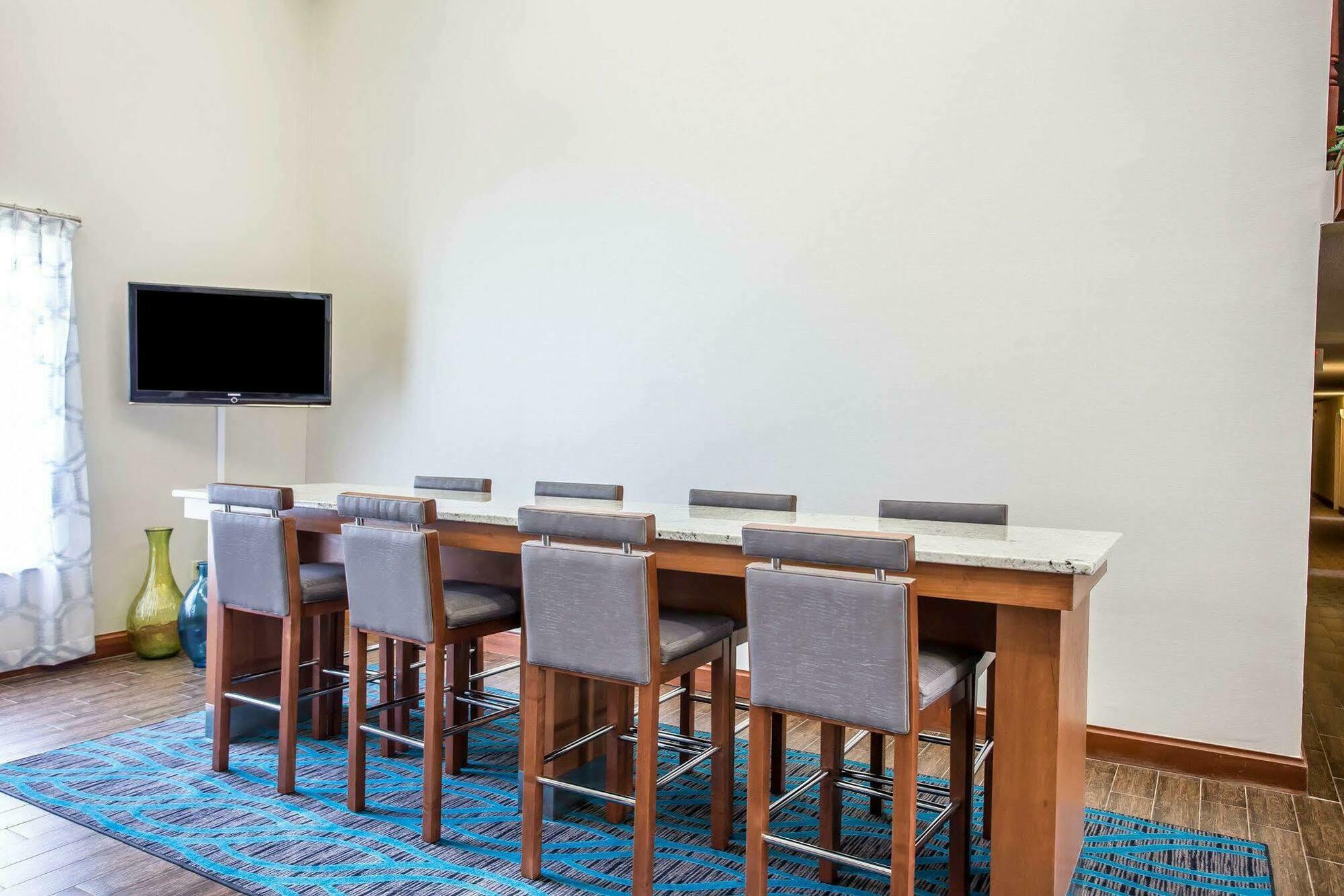 Comfort Inn & Suites Walterboro I-95 מראה חיצוני תמונה