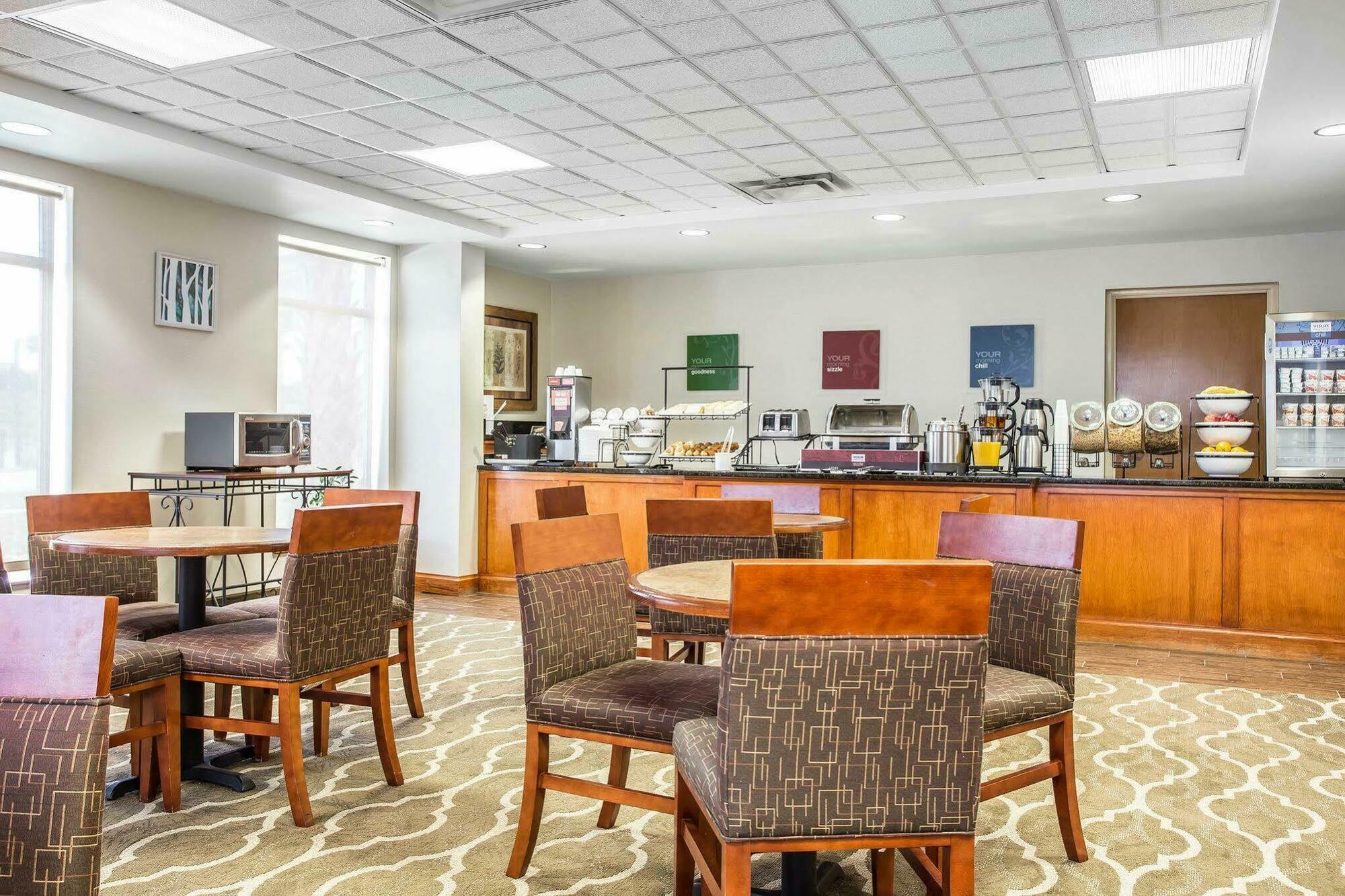 Comfort Inn & Suites Walterboro I-95 מראה חיצוני תמונה